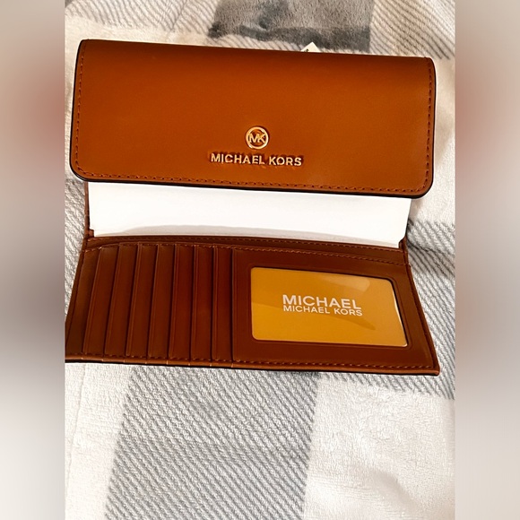 Michael Kors Jetset Charm Large Trifold Wallet with tags - Picture 4 of 5